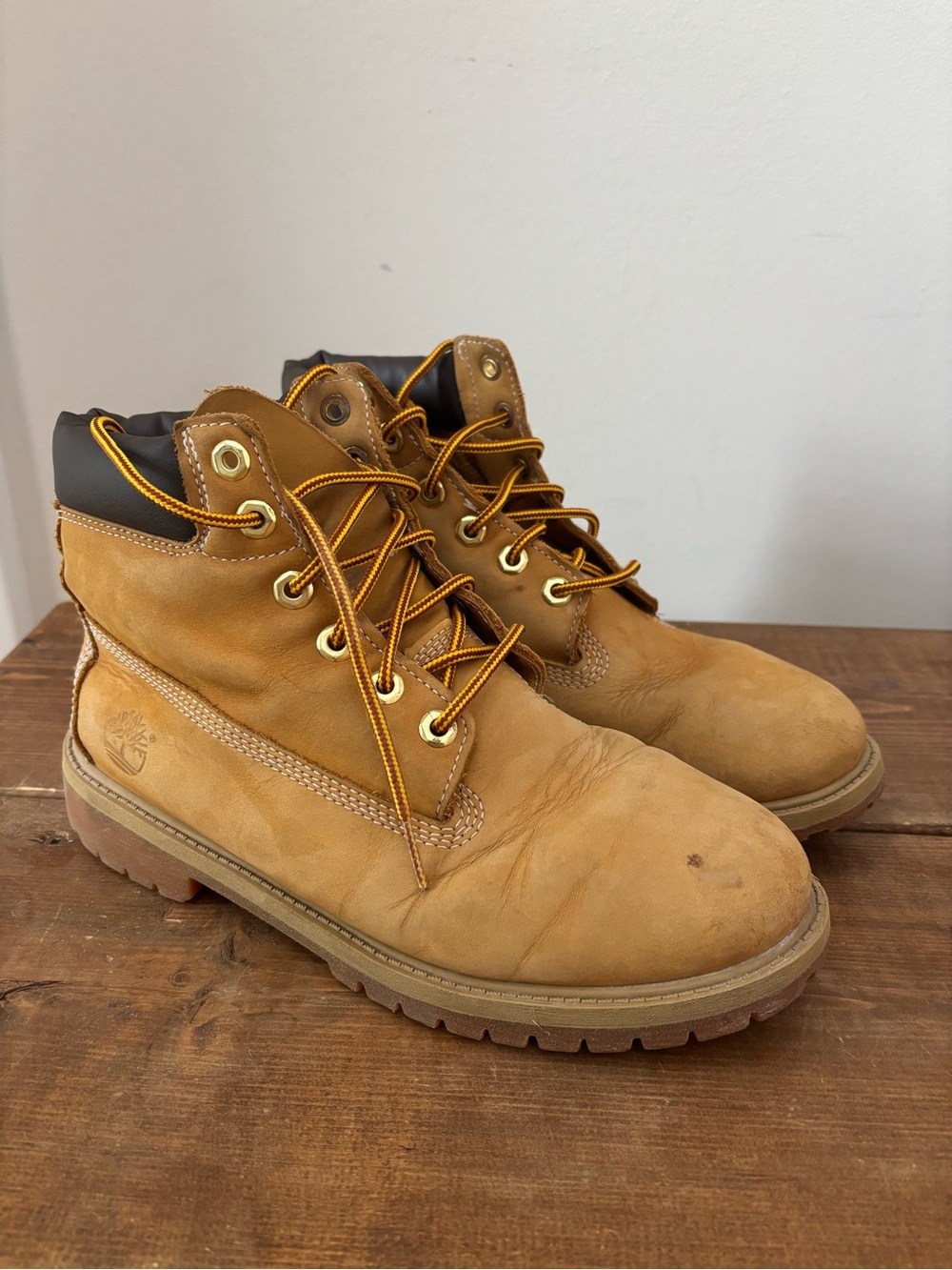 Youth Timberland Classic Waterproof Leather Boot Wheat Nubuck Size 6